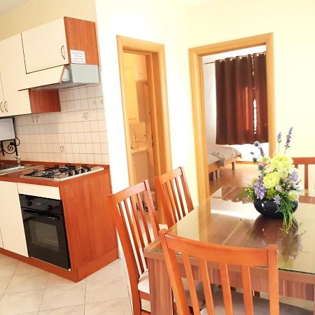 Apartmani Smoljic 普利莫顿 外观 照片