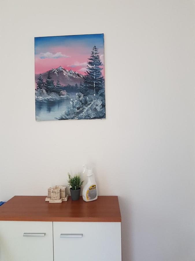 Apartmani Smoljic 普利莫顿 外观 照片