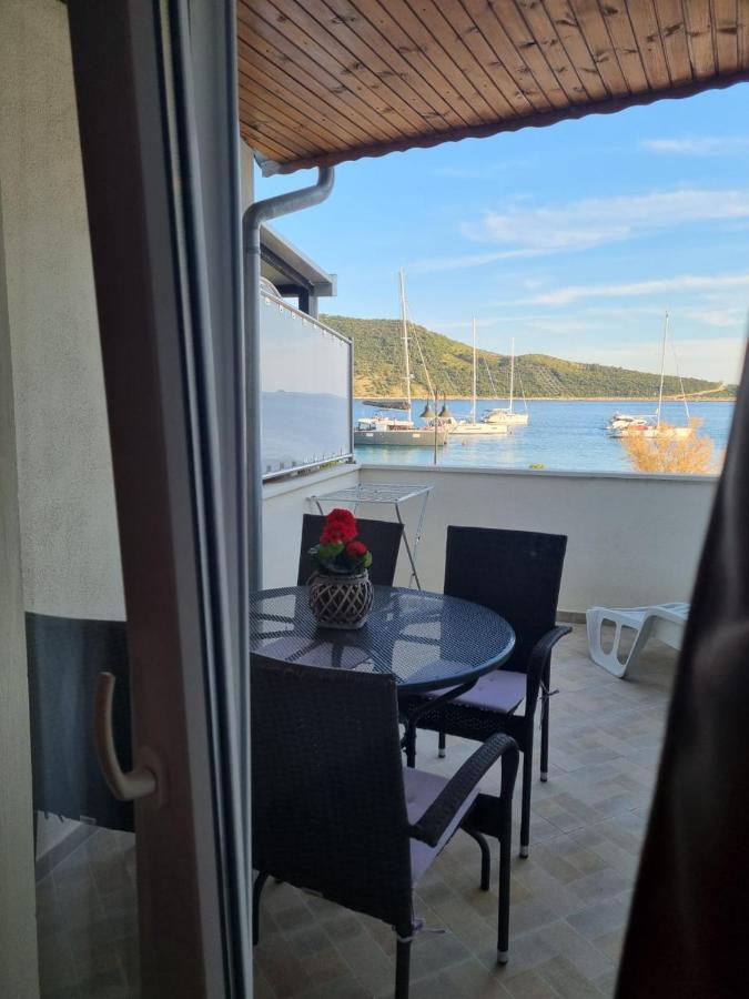 Apartmani Smoljic 普利莫顿 外观 照片