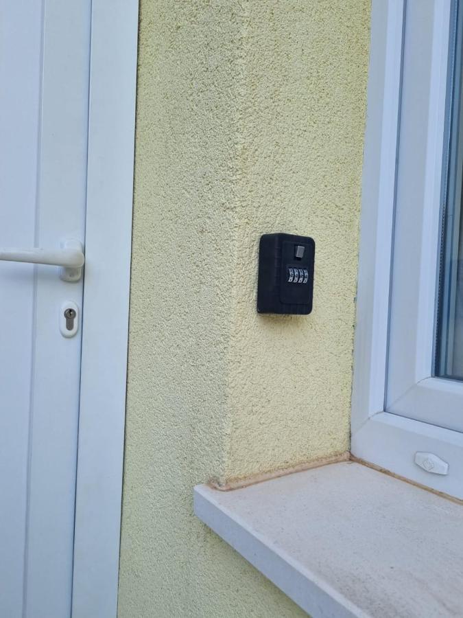 Apartmani Smoljic 普利莫顿 外观 照片